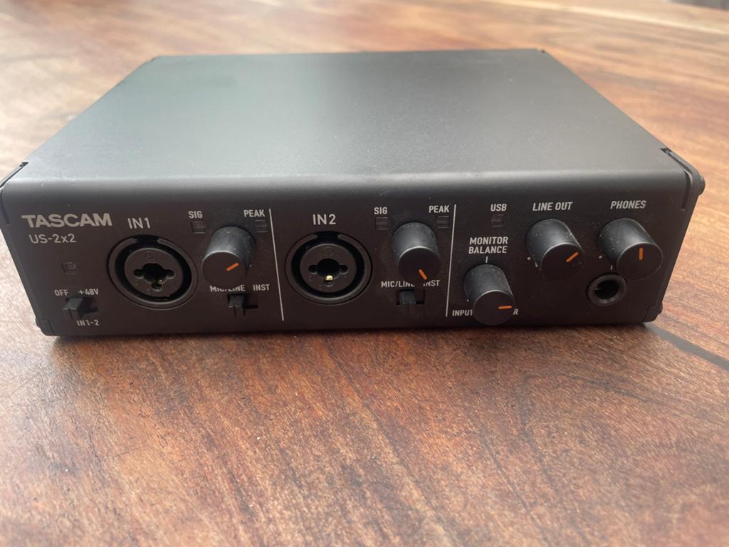 Tascam US-2x2 Audio Interface, Ophalen of Verzenden, Gebruikt, Minder dan 5 kanalen, Microfooningang