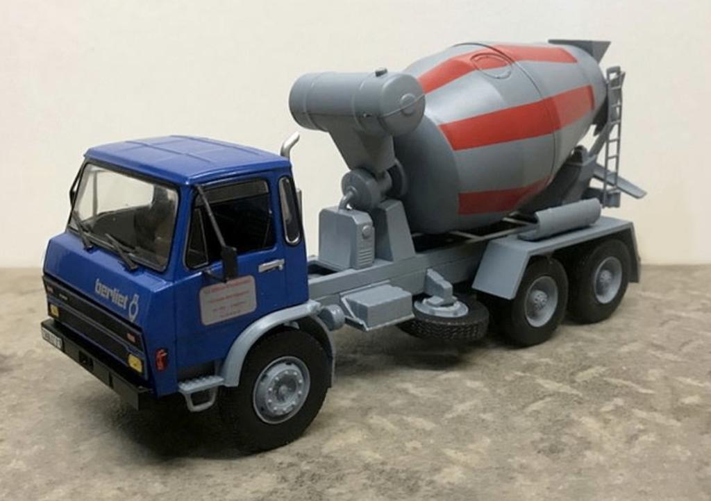 Berliet GRH 230 6X4 Beton mixer schaal 1/43 serie # 24, Verzenden, Nieuw, Bus of Vrachtwagen, Overige merken