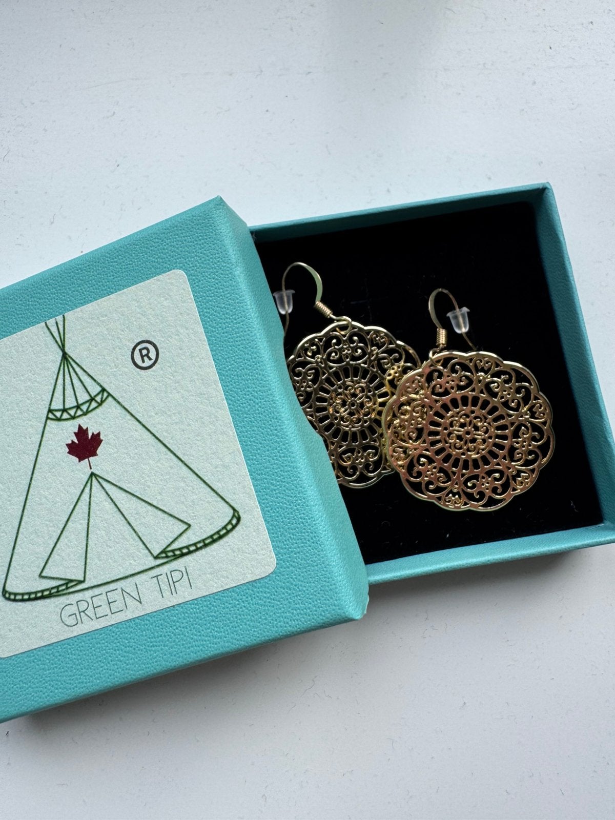 Nieuw in verpakking! Goldplated (messing) mandala oorbellen, Sieraden, Tassen en Uiterlijk, Oorbellen, Overige materialen, Hangers