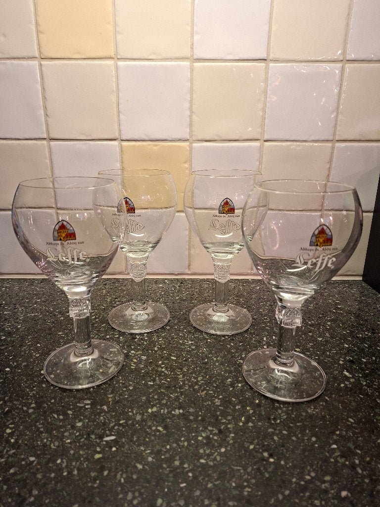 Leffe bierglazen 25 cl met Abdij op de voet, Ophalen of Verzenden, Zo goed als nieuw, Bierglas