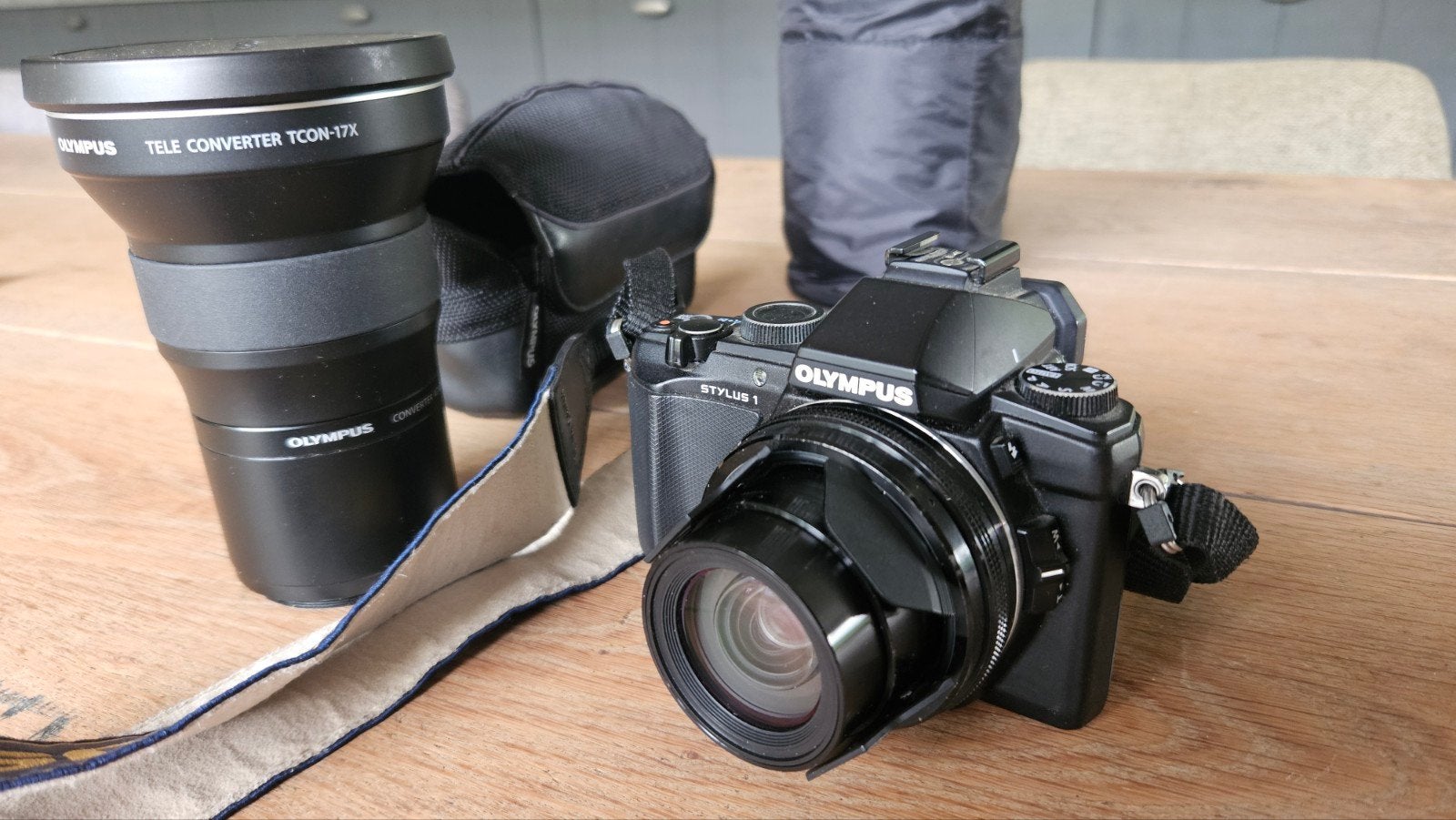 Olympus Stylus 1 met TCON-17X Teleconverter, Olympus, Ophalen of Verzenden, Zo goed als nieuw, Voorzetlens/converter