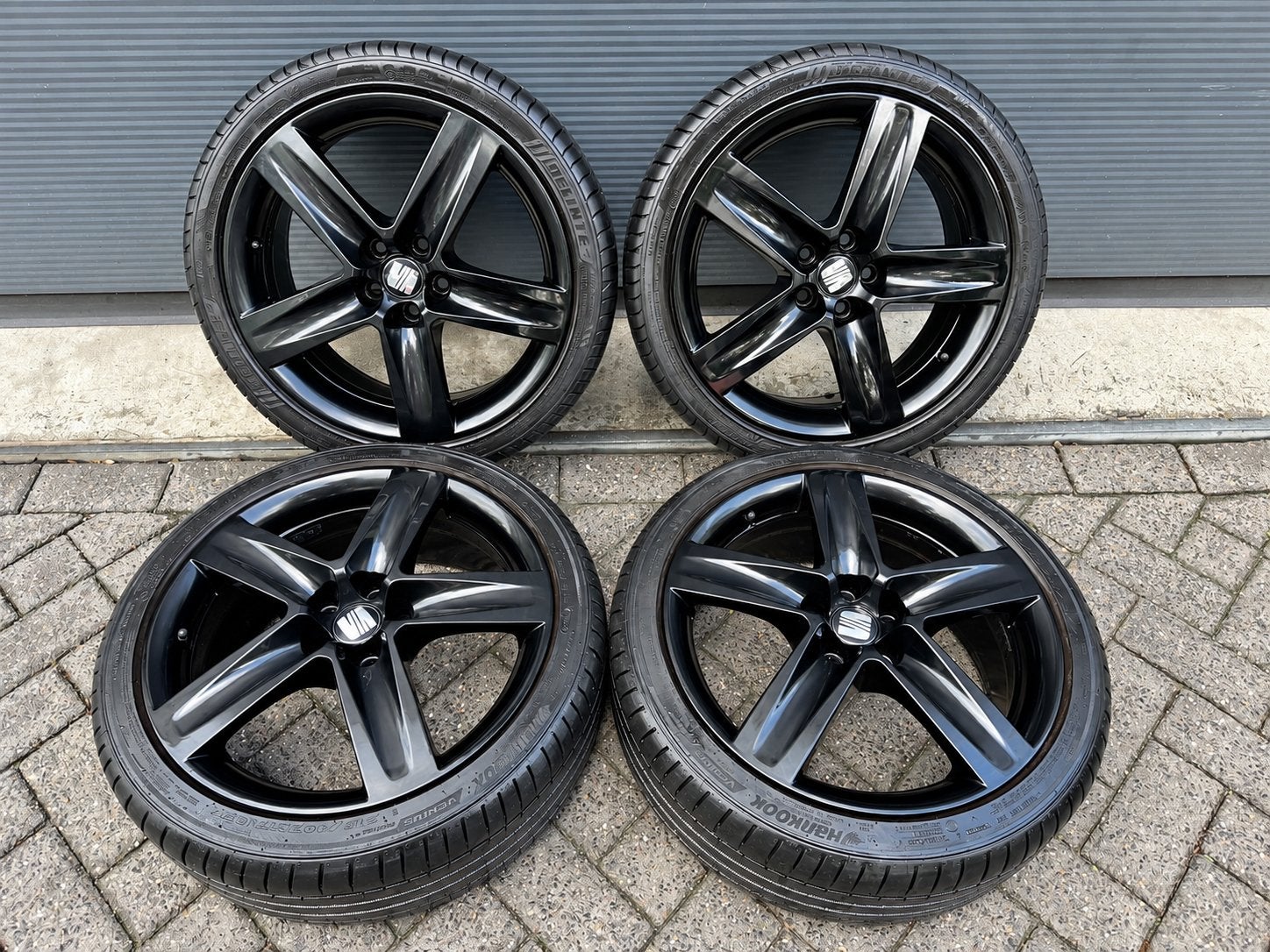 Originele Seat Ibiza Cupra Velgen + Banden 215/40/17 5x100, Banden en Velgen, 17 inch, Ophalen of Verzenden, Personenwagen