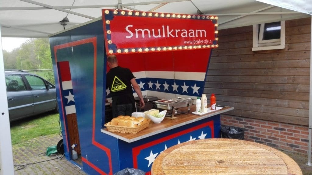 Opklapbare foodkraam, Ophalen