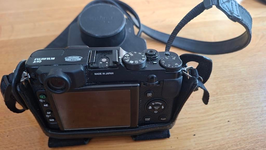 Fujifilm X10 camera met tas, Audio, Tv en Foto, Fotocamera's Digitaal, Ophalen of Verzenden