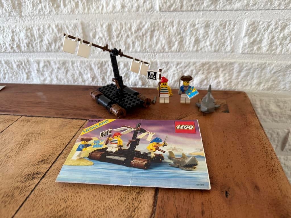 LEGO Pirates: 6257 Castaway’s Raft, Kinderen en Baby's, Speelgoed | Duplo en Lego, Ophalen of Verzenden, Zo goed als nieuw, Complete set