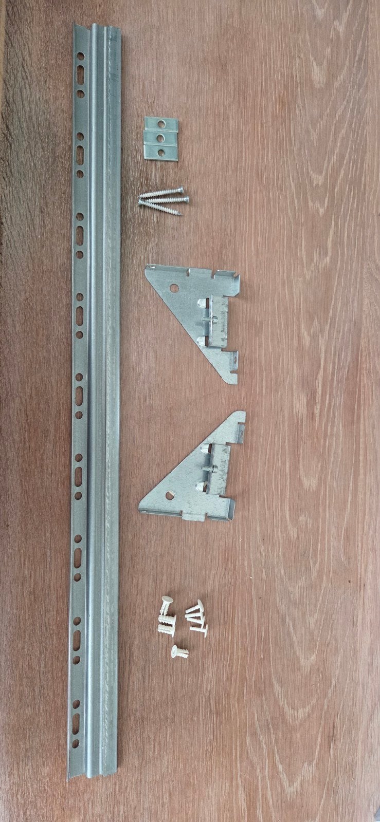 Ikea Eket wandrail 70 cm (ophangsysteem), Ophalen