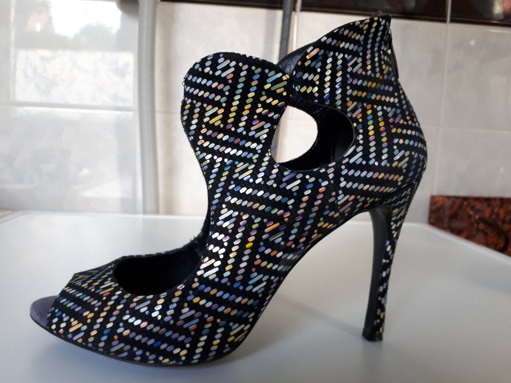De Mazzio Epica hele luxe pumps, maat 38, te klein gekocht, Pumps, Overige kleuren, Nieuw, Ophalen of Verzenden