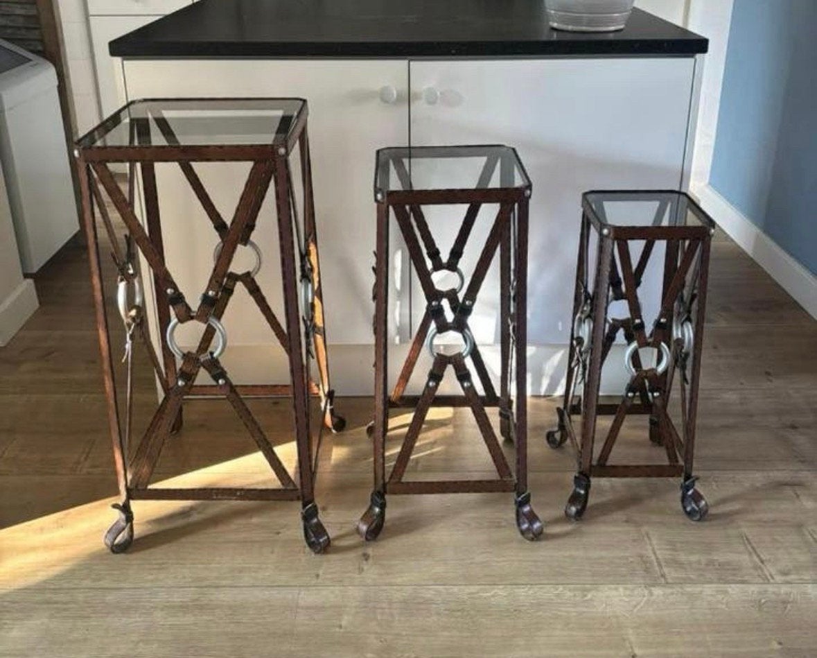 Set 3 Vintage Design Bijzettafels Plantenzuil Jacques Adnet, 45 tot 60 cm, Vierkant, Zo goed als nieuw, 55 tot 75 cm
