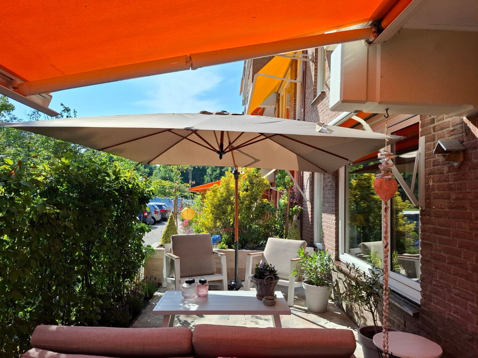 Zweefende parasol, hartstikke nieuw, 3x3 met voet en hoes., Tuin en Terras, Ophalen of Verzenden, Nieuw, Overige typen