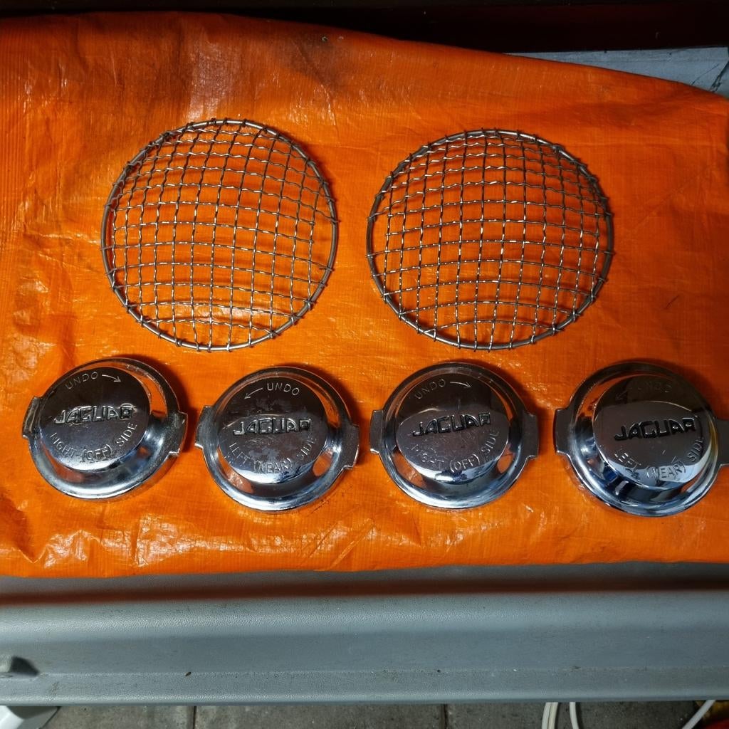 Jaguar MK2 / E-type Spaakwiel Moeren + Koplamp Roosters, Auto-onderdelen, Ophalen of Verzenden, Gebruikt, Jaguar