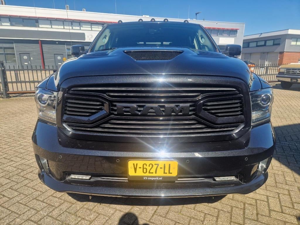 Dodge RAM 1500 SPORT , full options, €27.850 ex BTW, Automaat, 5654 cc, Met garantie (alle), Zwart