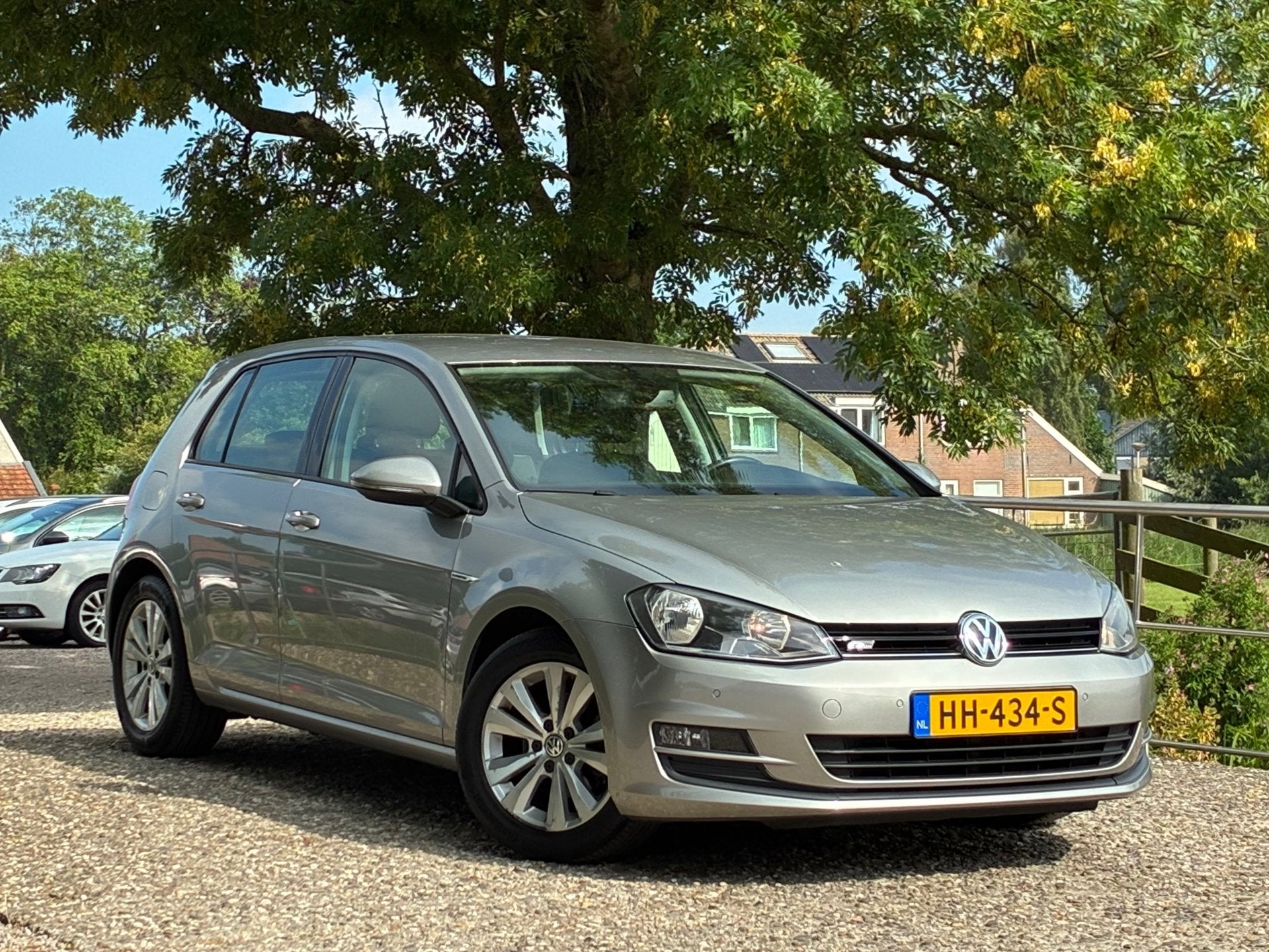 Volkswagen Golf 1.0 TSI Comfortline | Cruise + Clima + Navi, Voorwielaandrijving, Stof, Gebruikt, 23 km/l