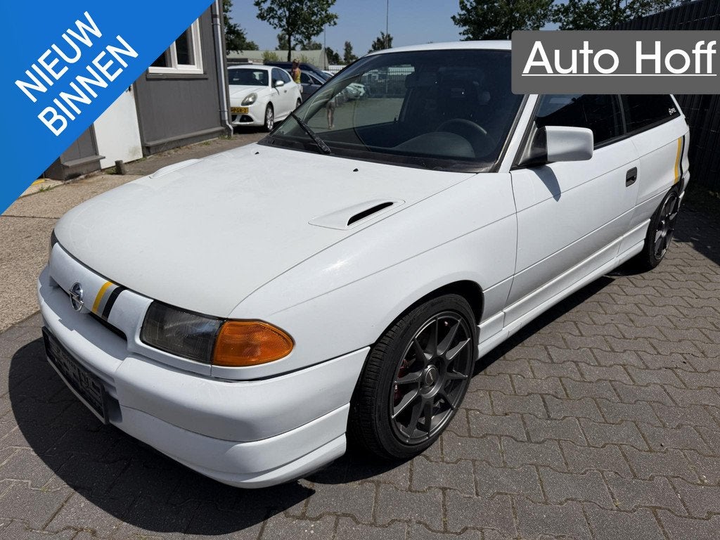 Opel Astra 2.0i GSi | Schuifdak | Stoelverwarming | Sportsto, Voorwielaandrijving, 1998 cc, Stof, Gebruikt