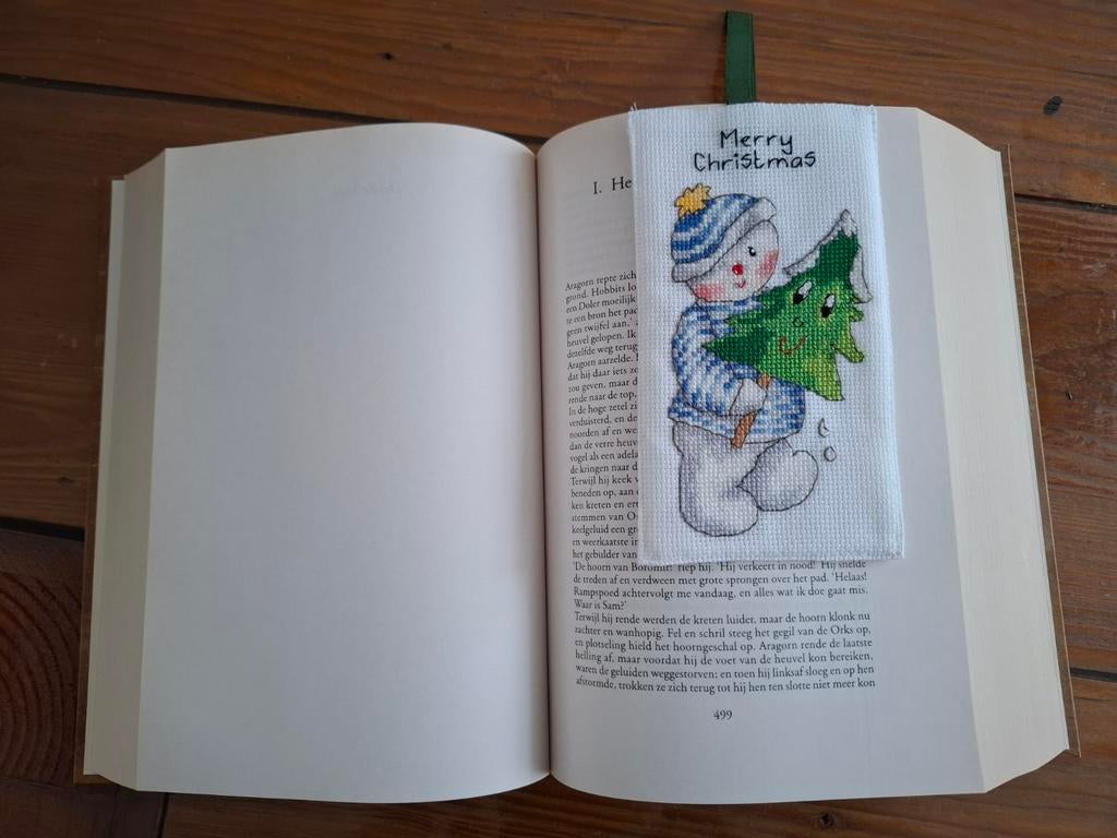 Geborduurde kerst boekenlegger sneeuwpop met kerstboom., Ophalen of Verzenden, Nieuw