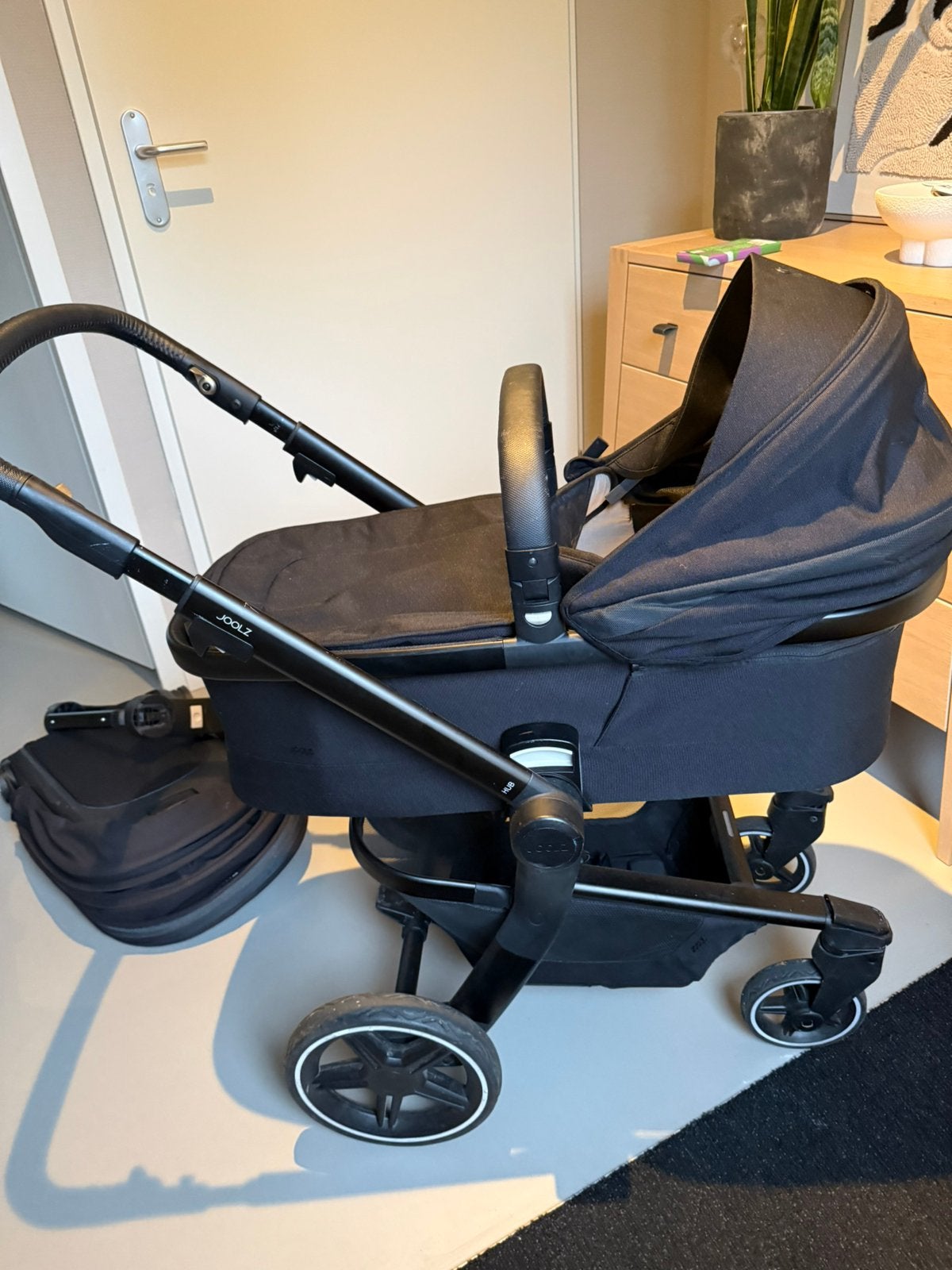 Joolz Hub + complete kinderwagen met wieg en adapter, Zo goed als nieuw, Combiwagen, Met autostoeltje, Ophalen