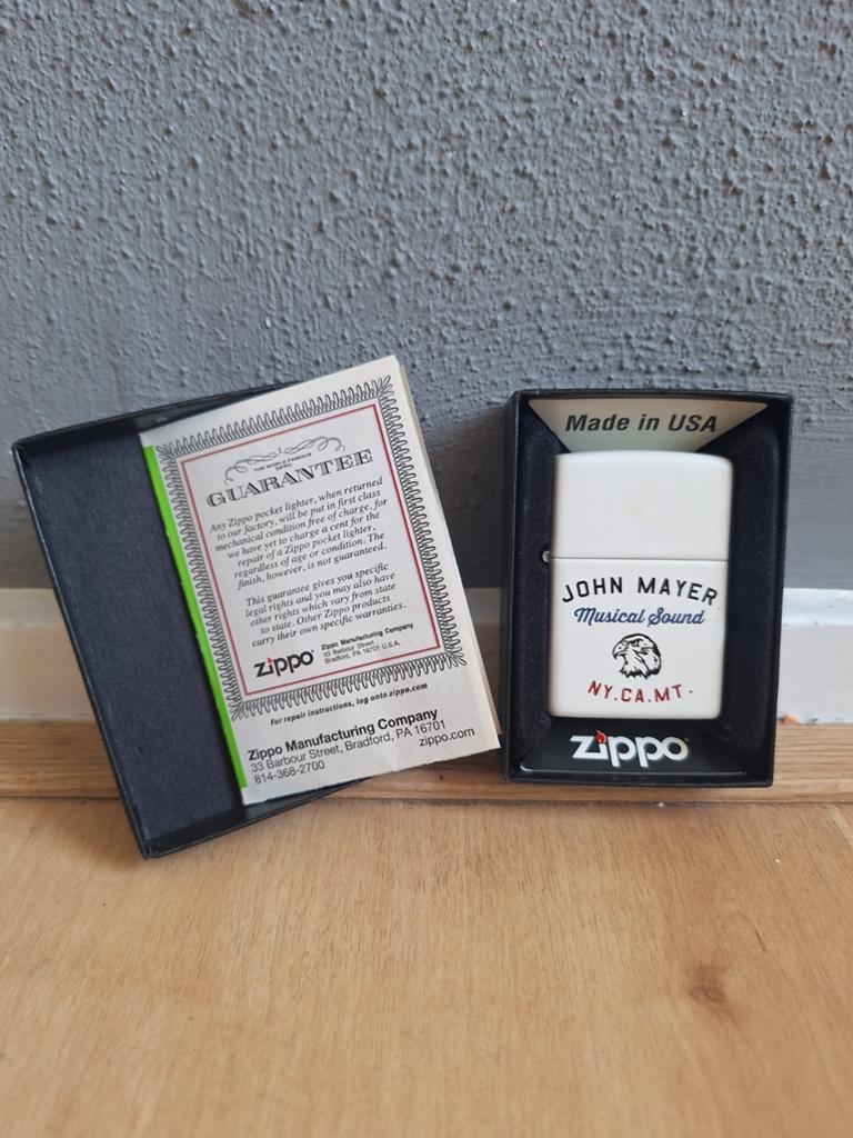 Zippo John Mayer, Verzamelen, Rookartikelen, Aanstekers en Luciferdoosjes, Ophalen of Verzenden, Zo goed als nieuw, Aansteker