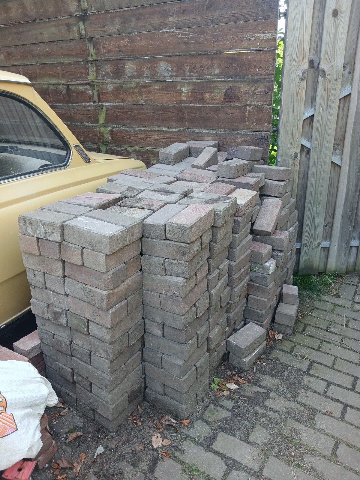 Gebakken rode dikformaten ca. 9 a 10m2, Ophalen of Verzenden, Gebruikt, Beton, Klinkers