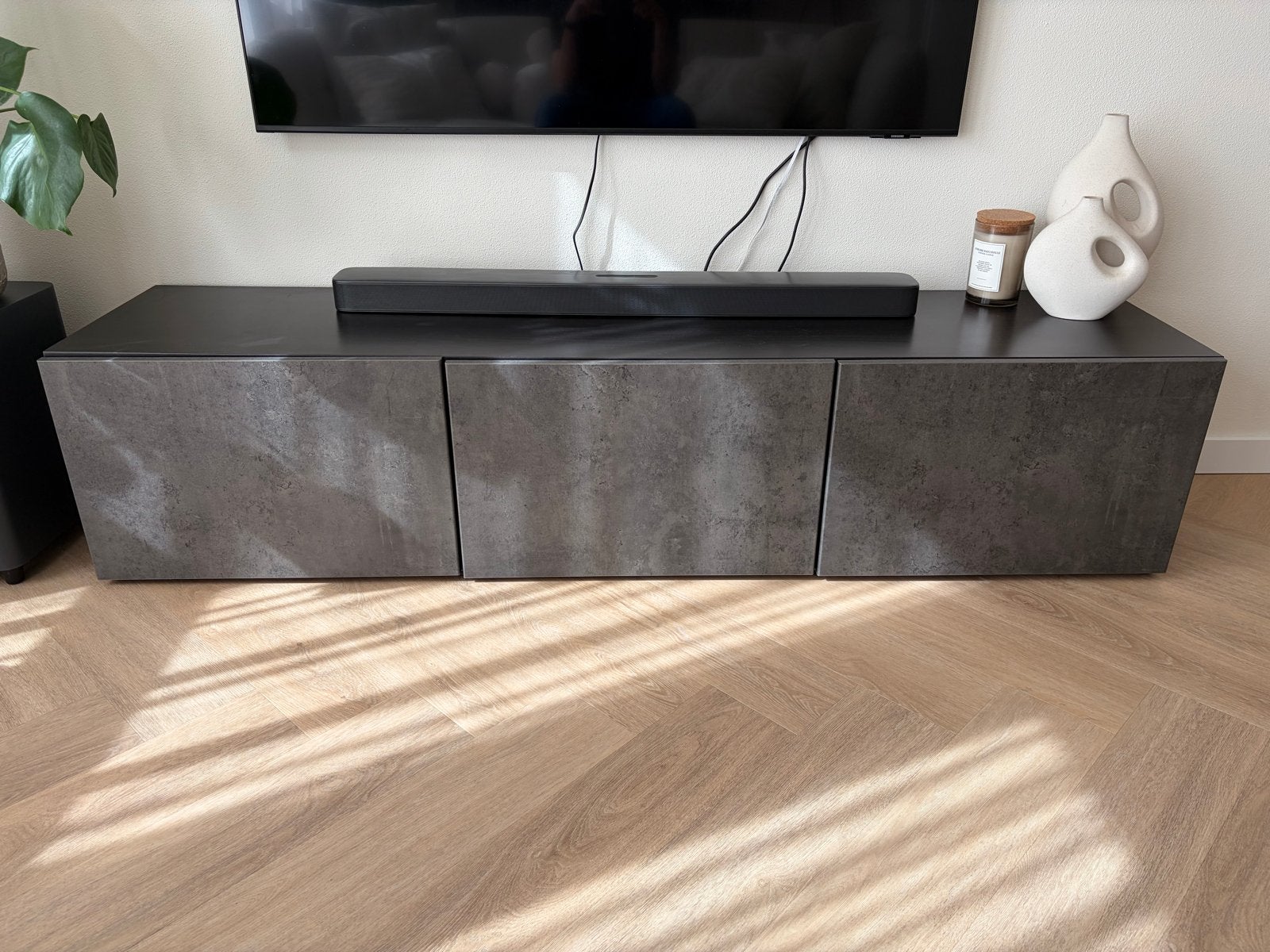 IKEA Besta TV-meubel met 3 deuren en plank, Ophalen, Overige materialen, 150 tot 200 cm, Zo goed als nieuw