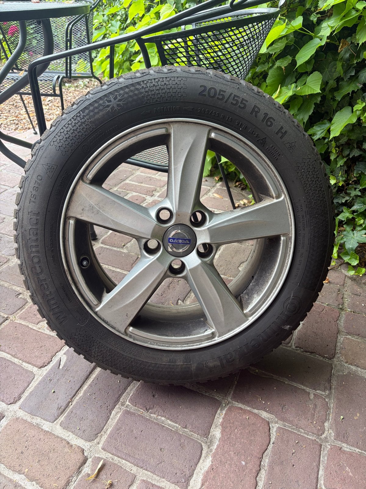 Originele Volvo V40 velgen met zgan winterbanden (2025), Auto-onderdelen, Banden en Velgen, Ophalen, Gebruikt, 16 inch, Banden en Velgen