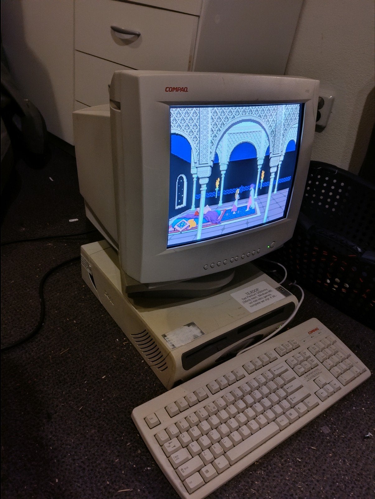 Dell Pentium 3 Retro Computer met gratis crt, Computers en Software, Vintage Computers, Ophalen of Verzenden, Dell