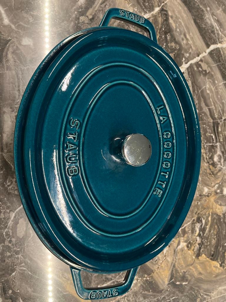 Staub La Cocotte Gietijzeren Braadpan - 31cm, Blauw, Ophalen of Verzenden, Zo goed als nieuw, Koekenpan of Braadpan, Gietijzer