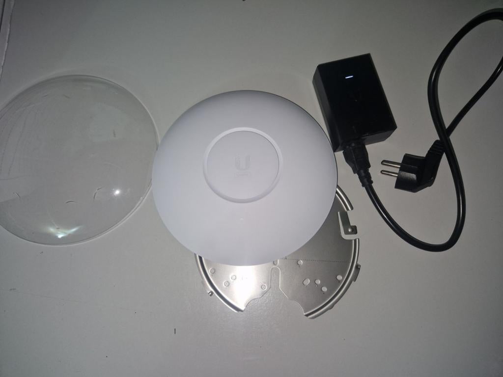 Unifi accespoint U6 pro, Computers en Software, Accesspoints, Verzenden