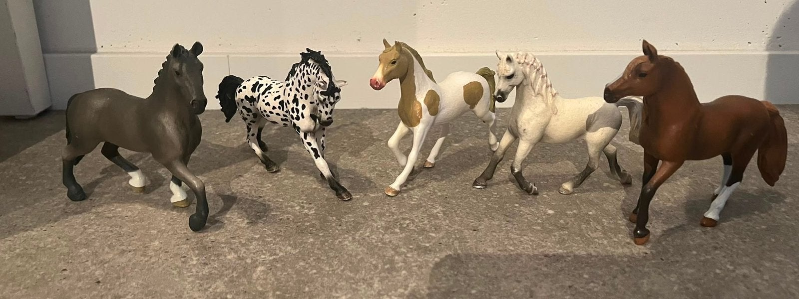 Schleich paarden 9, ruiters 3 en accessoires, Ophalen, Gebruikt