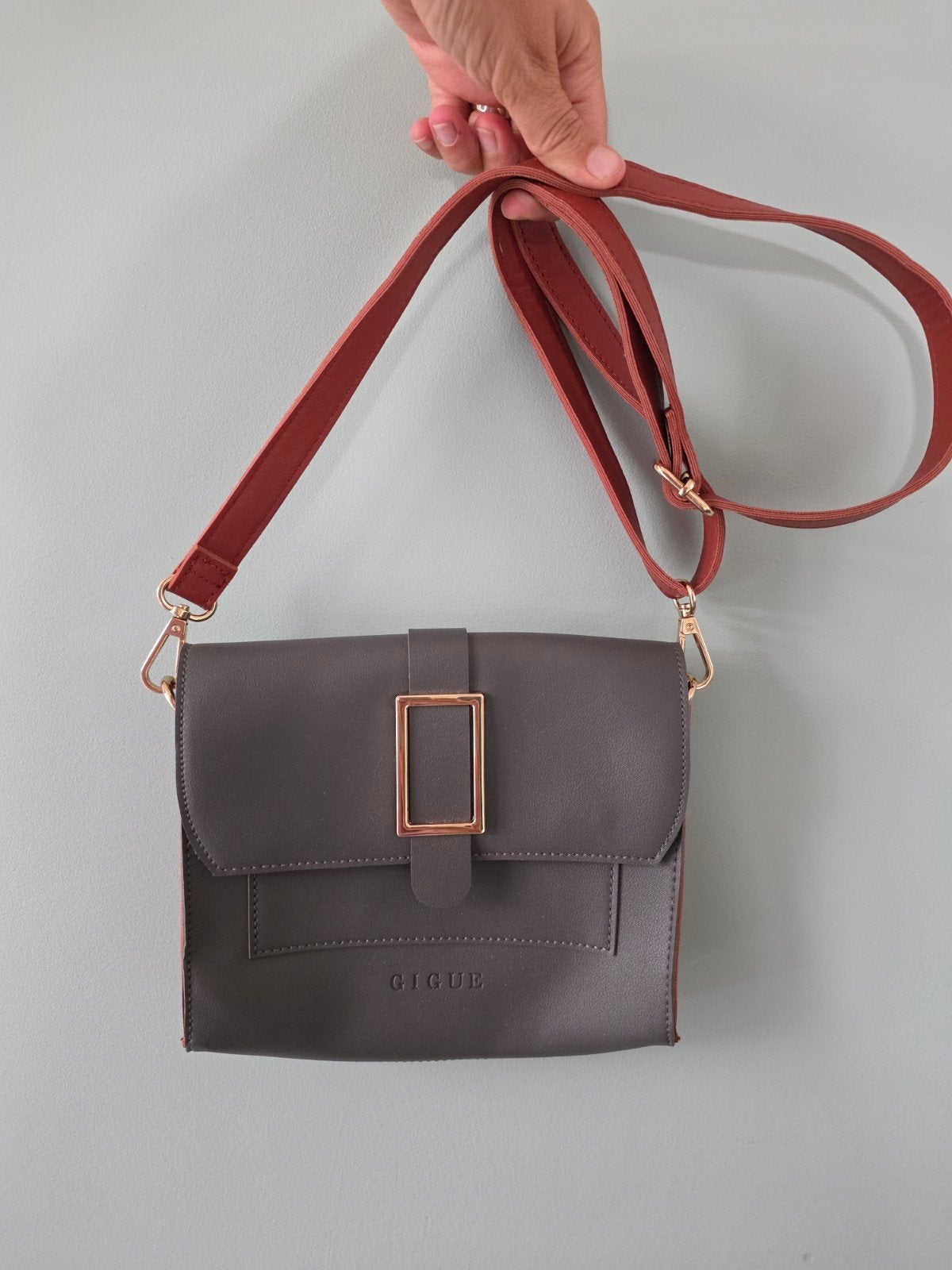 Vintage crossbody tasje van Gigue, leer, Ophalen of Verzenden, Zo goed als nieuw, Grijs, Schoudertasje