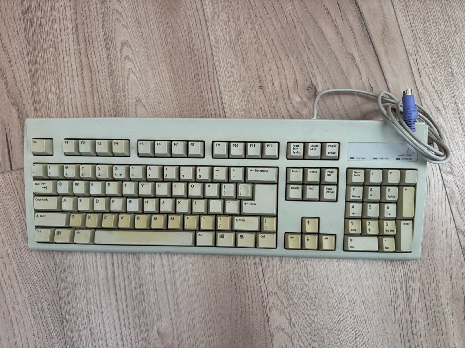 Vintage BTC 5121 Computertoetsenbord (PS/2 / DIN) – Retro PC, Computers en Software, Ophalen of Verzenden, Qwerty, Gebruikt, Bedraad