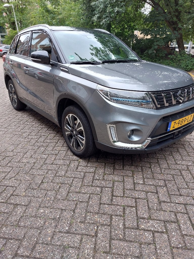 Suzuki Vitara 1.4 Turbo Style 129pk Smart Hybrid 2024, Auto's, Suzuki, Stof, 4 cilinders, 129 pk, 49 €/maand