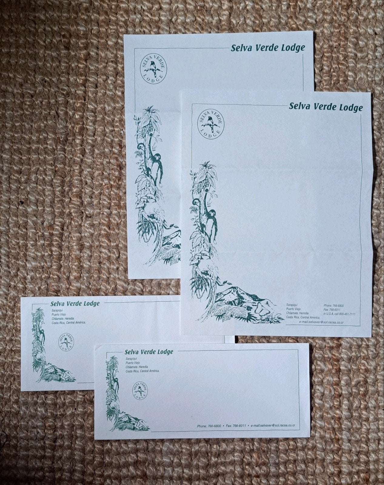 Diverse verzameling van hotel briefpapier en envelop, Ophalen of Verzenden