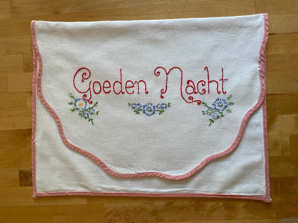 Vintage Brocante handgemaakt geborduurd Pyama tasje Rookvrij, Antiek en Kunst, Ophalen of Verzenden