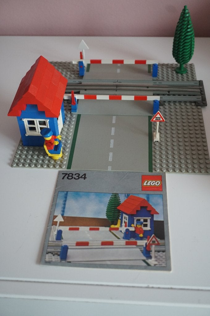 12 volt Lego trein spoorwegovergang 7834 met boekje, Kinderen en Baby's, Speelgoed | Duplo en Lego, Compleet, Gebruikt, Overige thema's