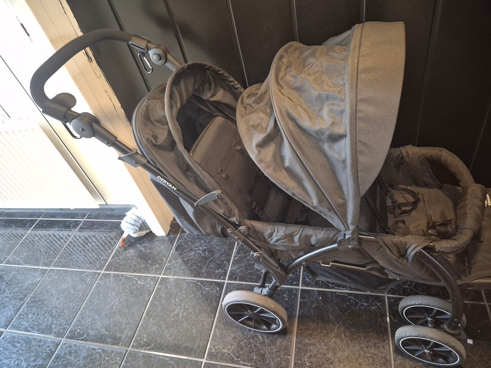 Deryan duo buggy, Gebruikt, Verstelbare duwstang, Ophalen, Kinderwagen