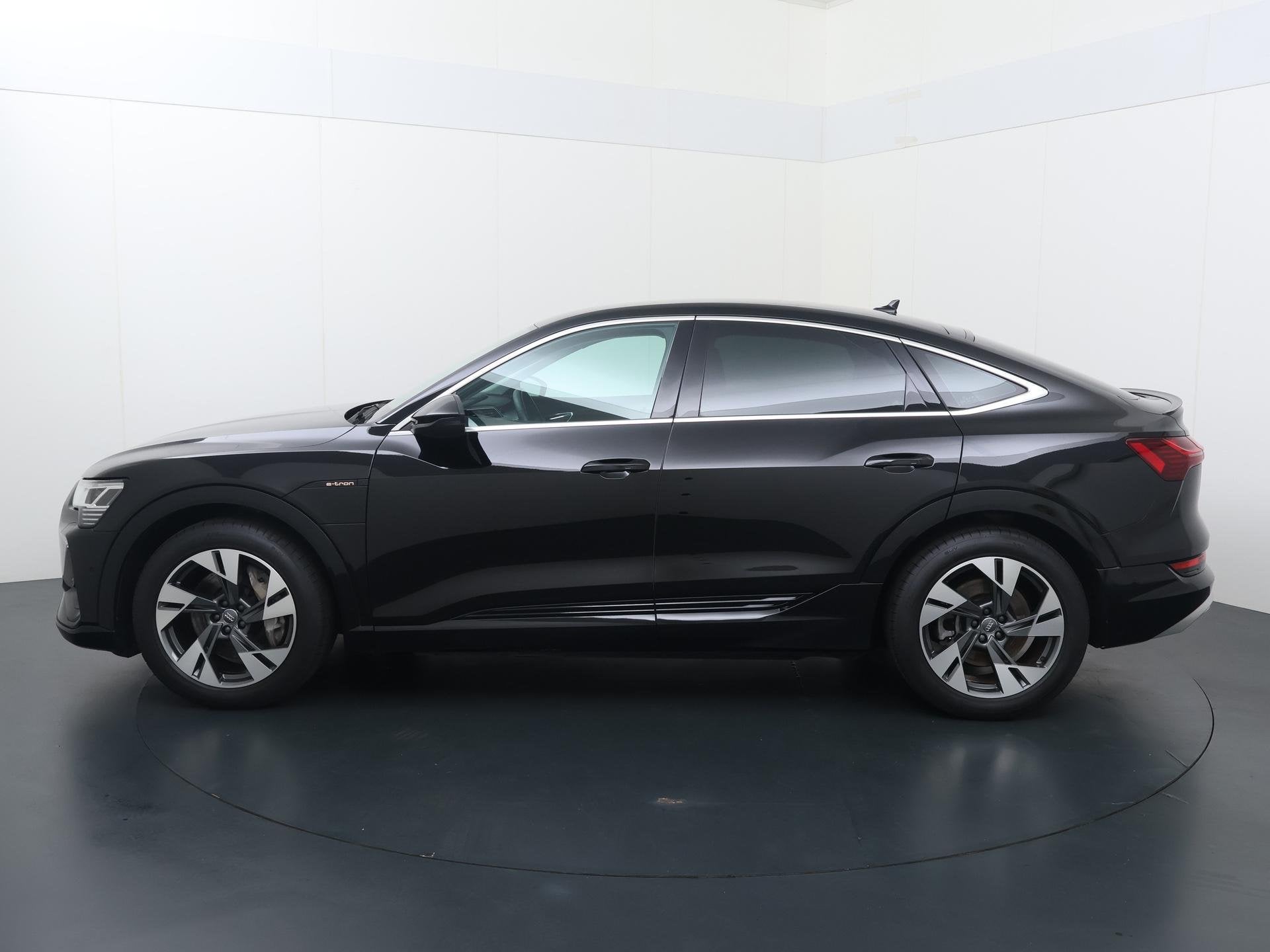 Audi e-tron Sportback 50 quattro edition 71 kWh | 313 PK | S, Auto's, Stof, 71 kWh, Met garantie (alle), Zwart