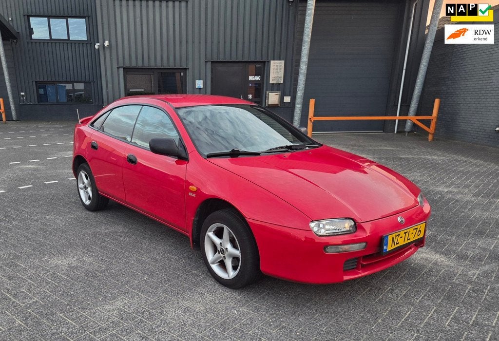 Mazda 323 1.8i F GLX, Auto's, Mazda, Gebruikt, 4 cilinders, Origineel Nederlands, Handgeschakeld