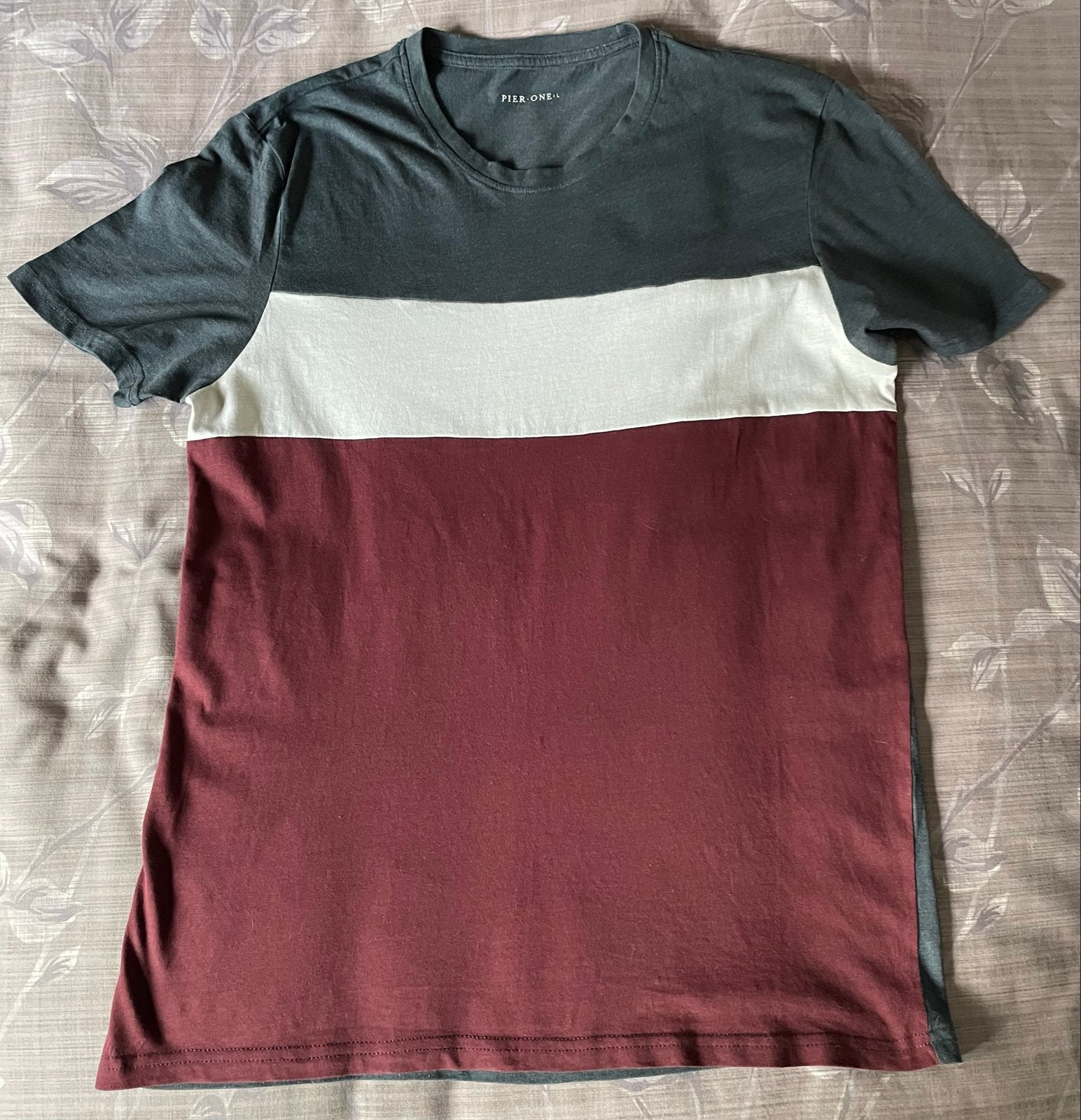 Pier One T-shirt bordeaux/wit/antraciet maat L, Kleding | Heren, Ophalen of Verzenden, Zo goed als nieuw, Maat 52/54 (L), Meerkleurig