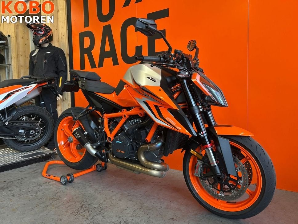 KTM 1290 SUPERDUKE R (bj 2023), 2 cilinders, KTM, Motorrijbewijs A, Bedrijf