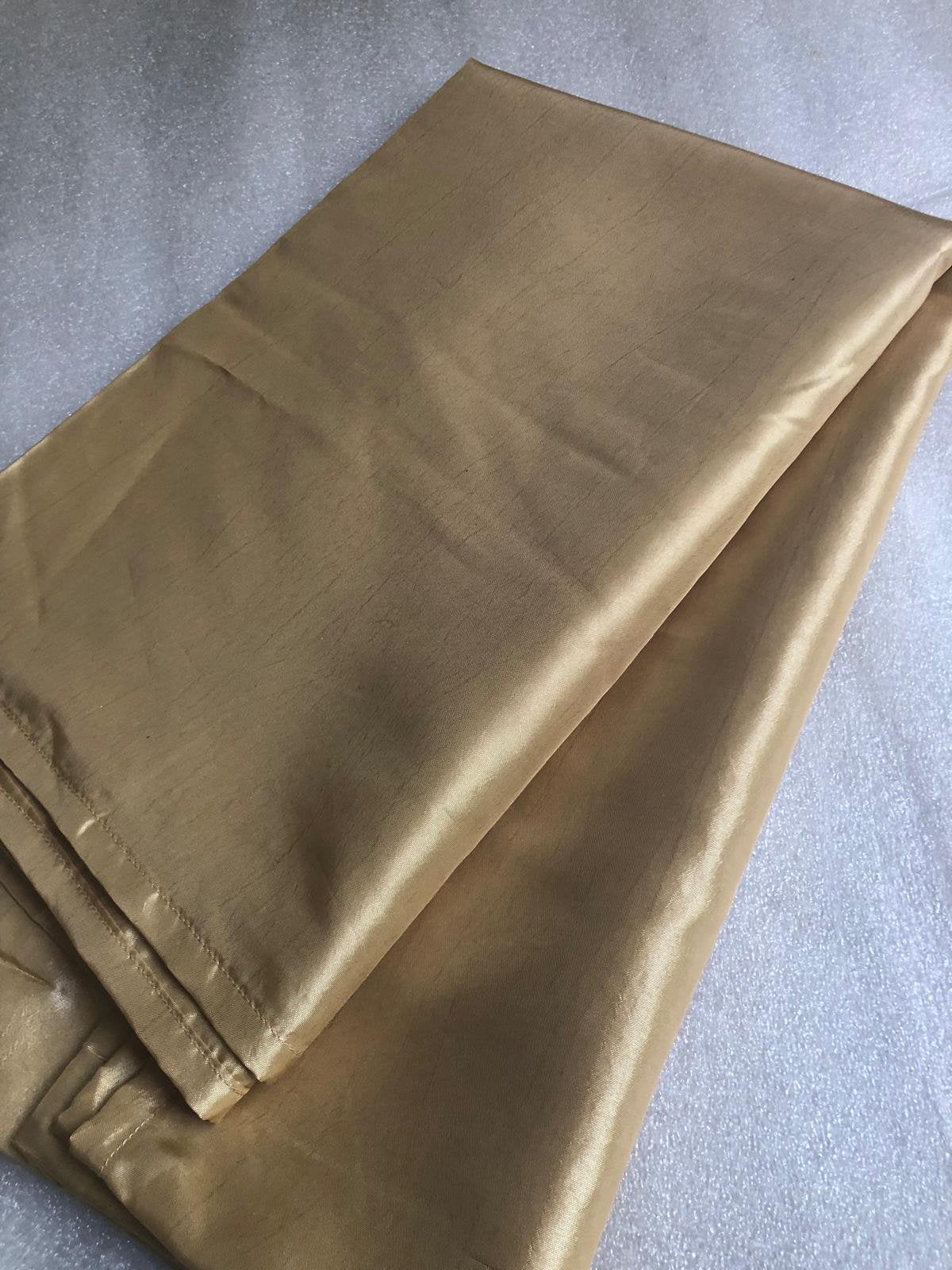 TAFELKLEED - 145 x 148 cm - licht goudengeel, Huis en Inrichting, Ophalen of Verzenden, Zo goed als nieuw, Rechthoek, Binnen