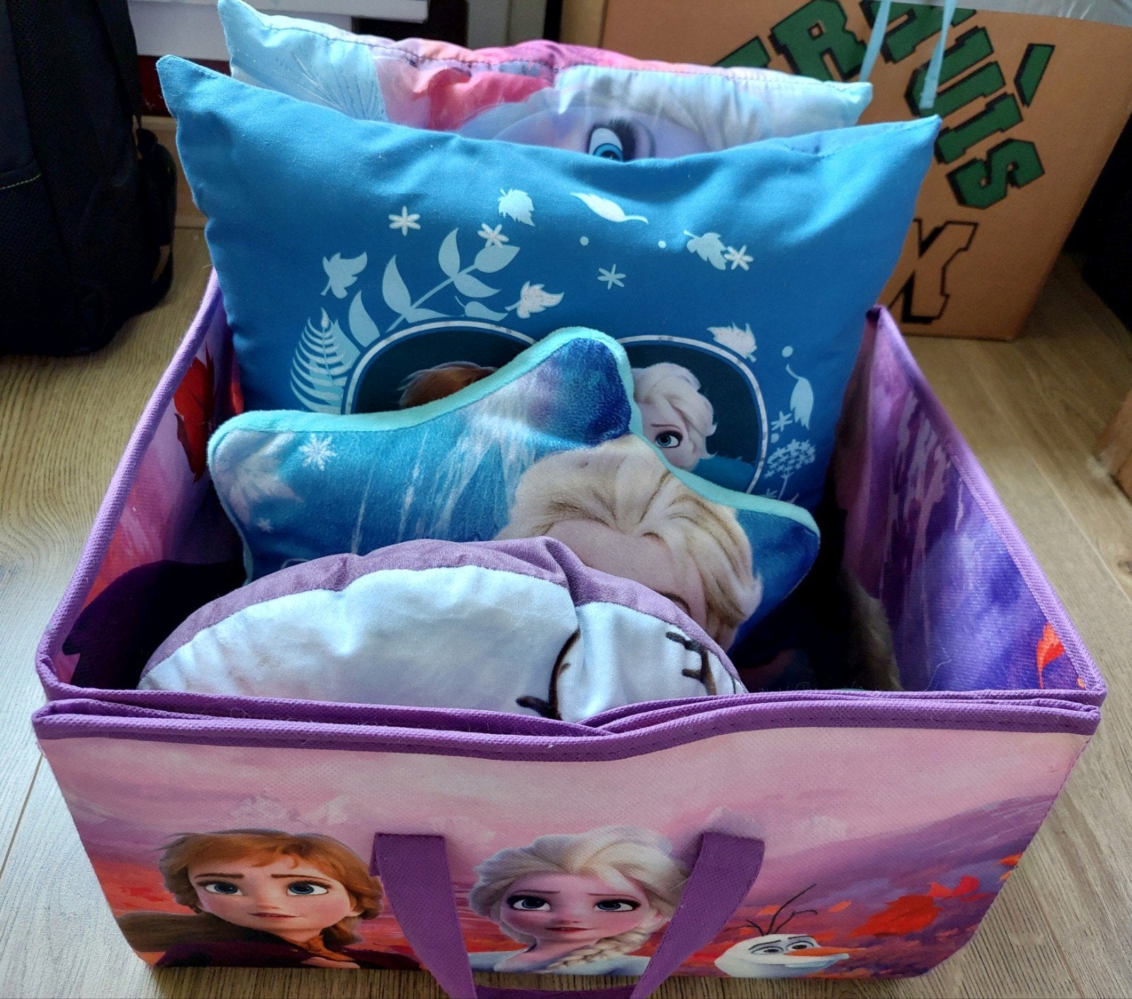 Disney Frozen Decoratie Opbergmand met sierkussens nachtlamp, Kleed of Kussen, Ophalen of Verzenden, Zo goed als nieuw, Meerkleurig