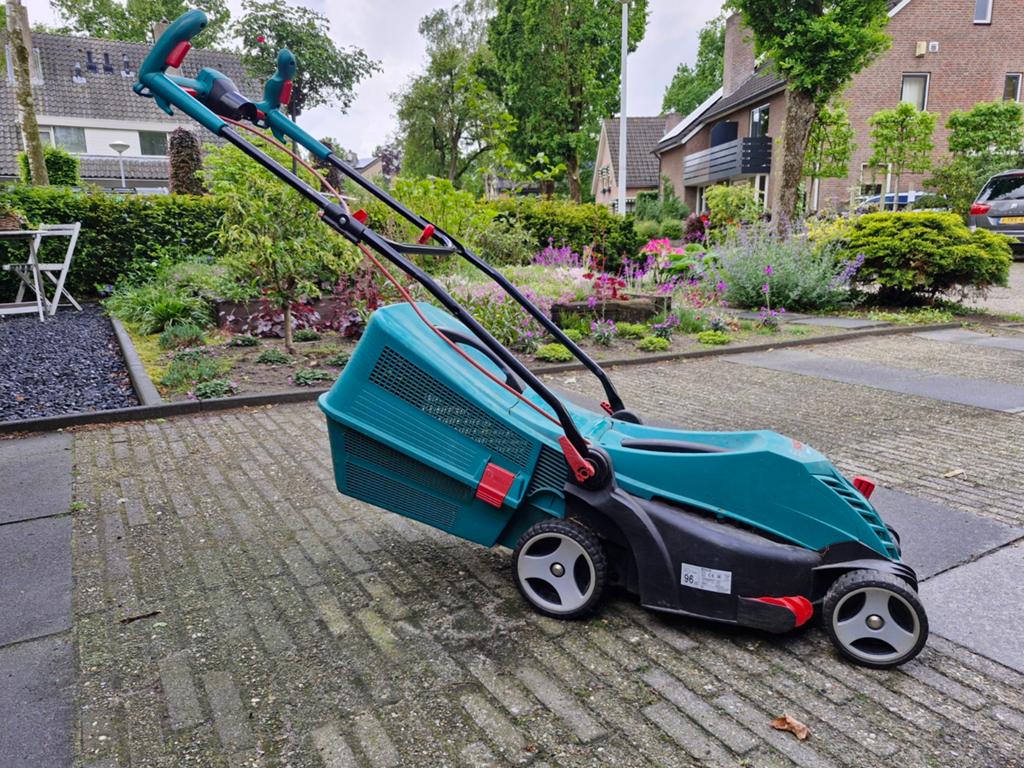 Bosch ARM 34 Elektrische Grasmaaier - Gebruikt, Ophalen, Cirkelmaaier, Gebruikt, Elektrische grasmaaier