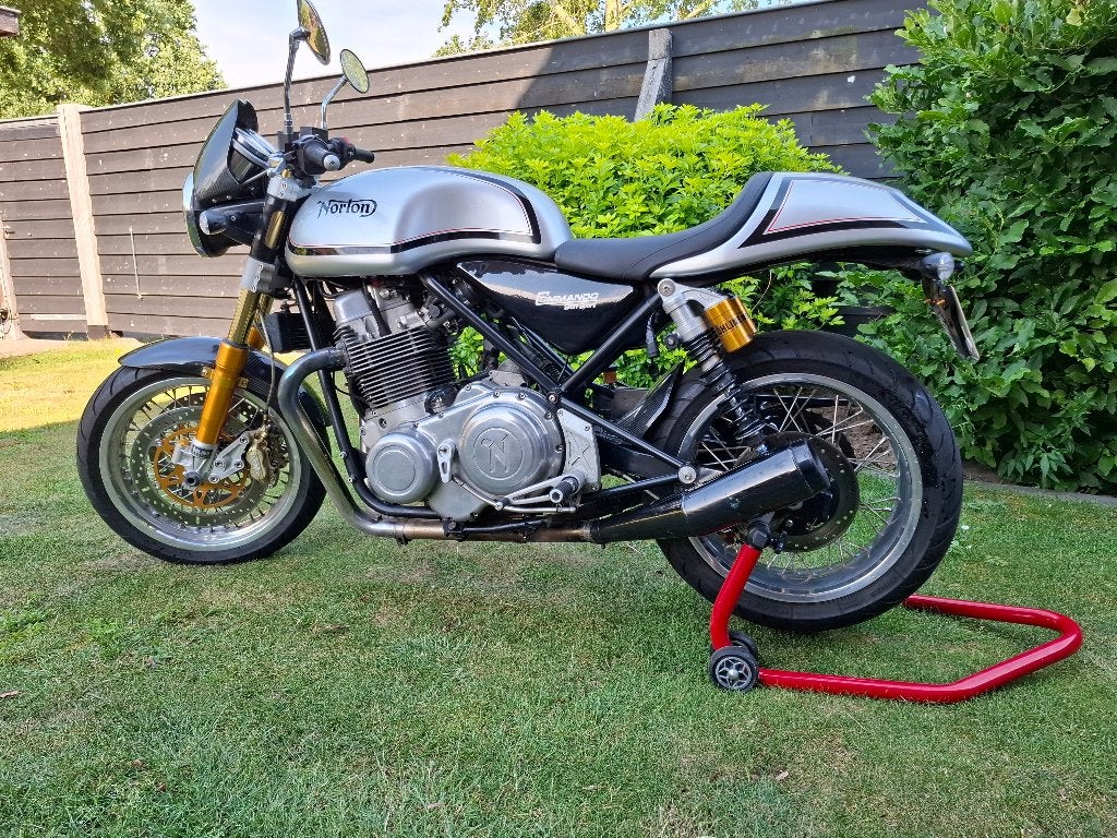 Norton Commando 961 sport, Motoren, 2 cilinders, Occasion, Motorrijbewijs A, Meer dan 35 kW
