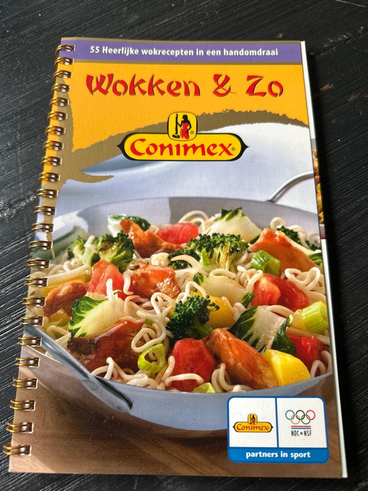Wokken & Zo Conimex Kookboek - 55 Heerlijke Wokrecepten, Hoofdgerechten, Azië en Oosters, Ophalen of Verzenden, Zo goed als nieuw