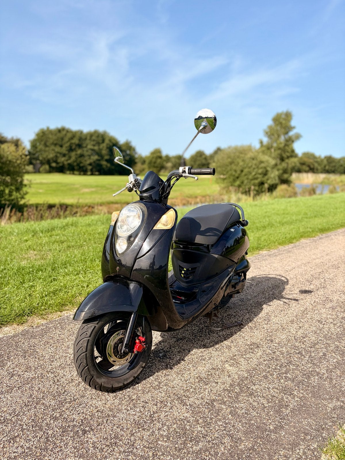 Sym Allo scooter, zwart, 50mk/u, brom, Fietsen en Brommers, Scooters | SYM, Ophalen, Overige modellen, Maximaal 45 km/u, Zo goed als nieuw