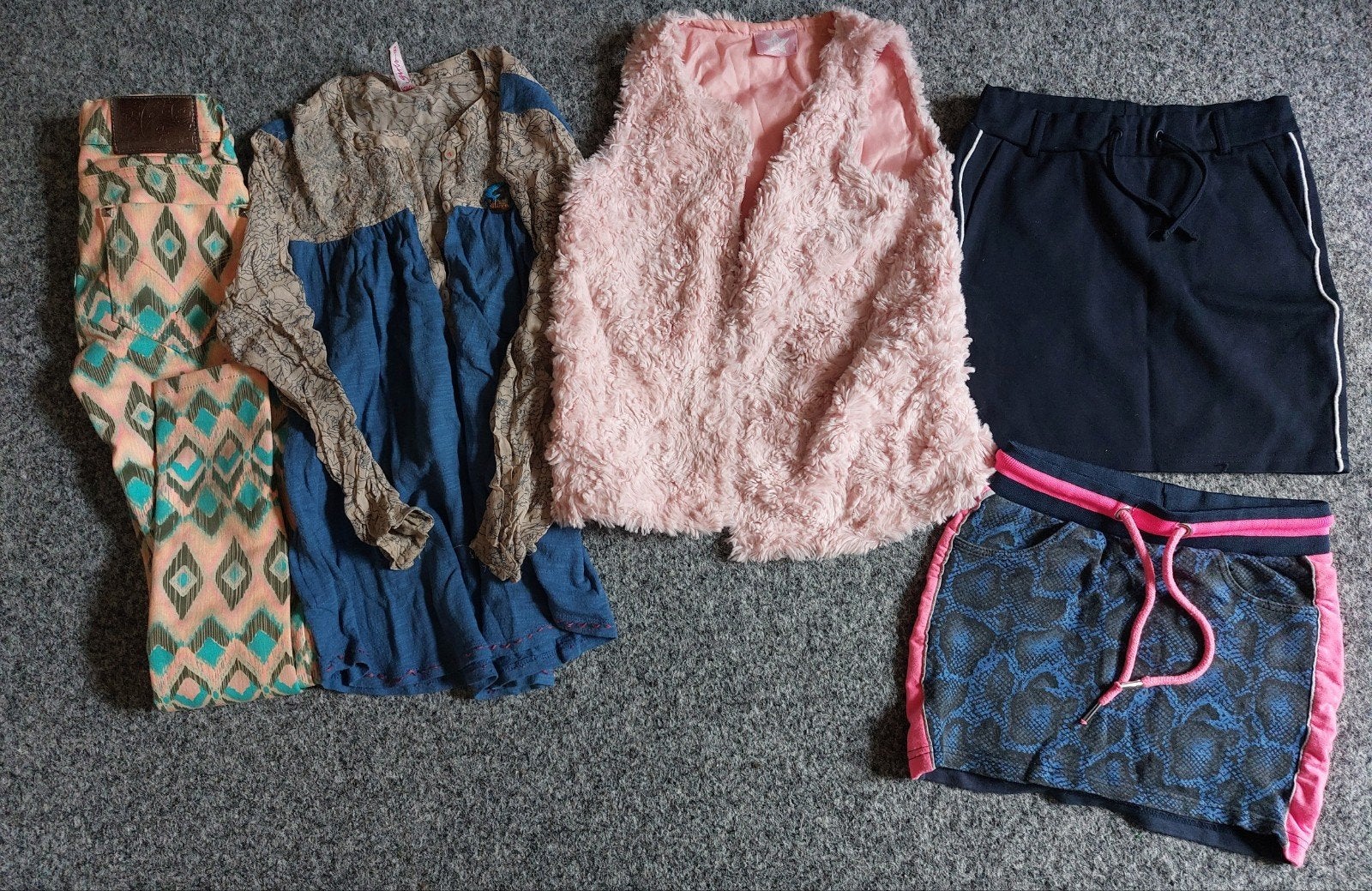 Meisjes kledingpakket mt 128/134, Ophalen of Verzenden, Zo goed als nieuw, Maat 134