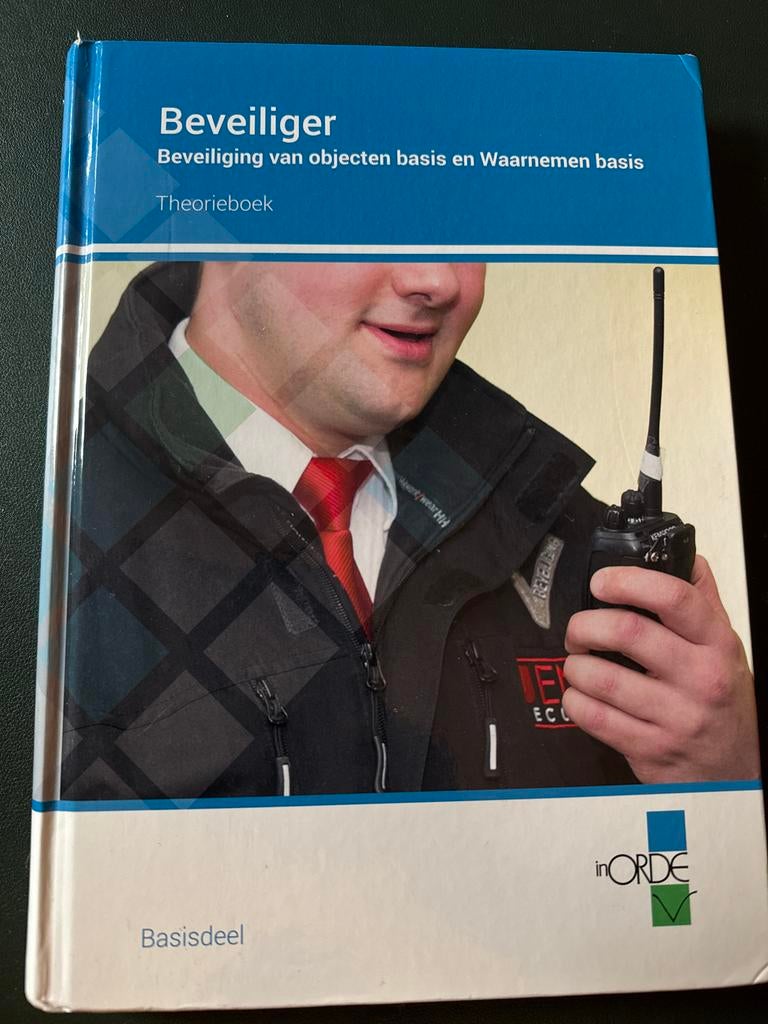 Beveiliger Beveiliging van objecten basis Theorieboek, Boeken, Ophalen of Verzenden, Gelezen, MBO