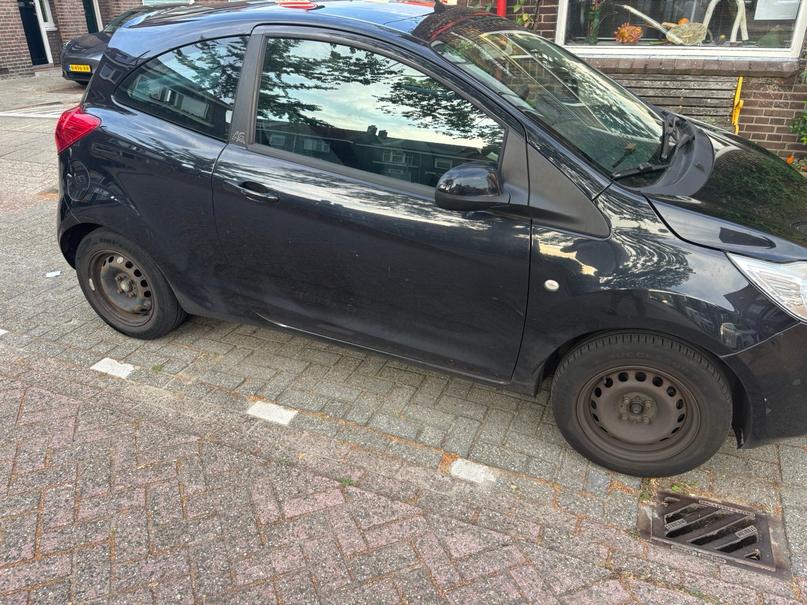 Ford Ka 1.2 69pk 2012 Zwart, Auto's, Ford, Voorwielaandrijving, 1242 cc, 4 stoelen, Zwart