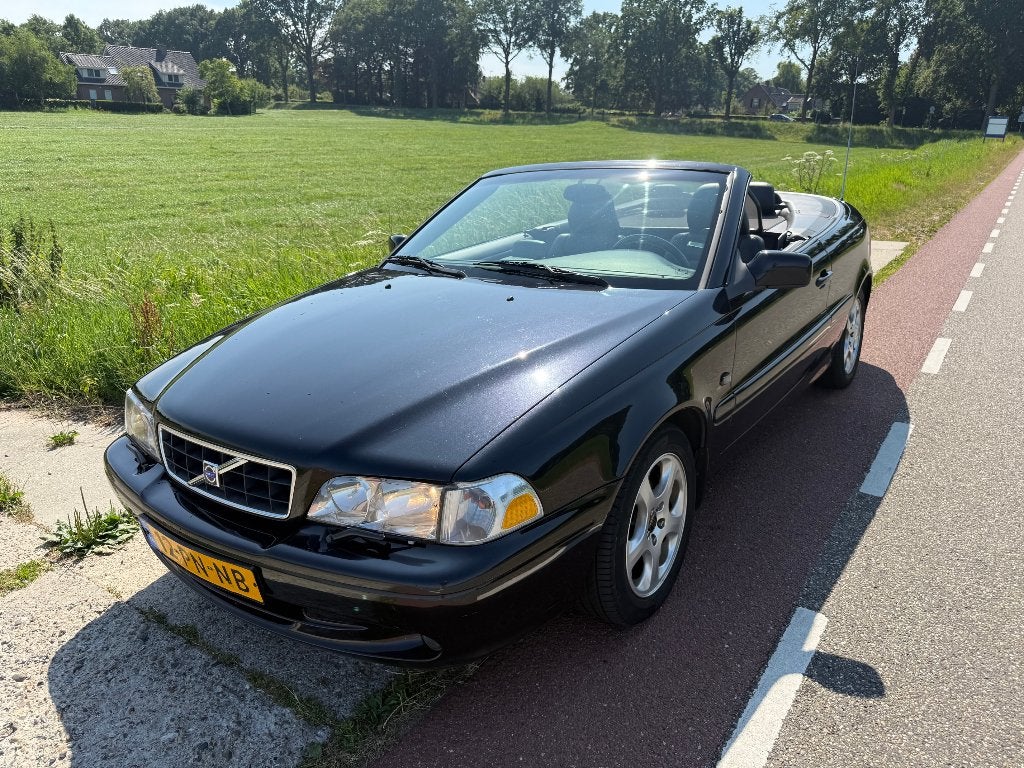 Volvo C70 2.4 T Cabrio AUT 2004 Zwart, Auto's, Volvo, Particulier, C70, Alarm, Lederen bekleding, Lichtmetalen velgen, Luifel
