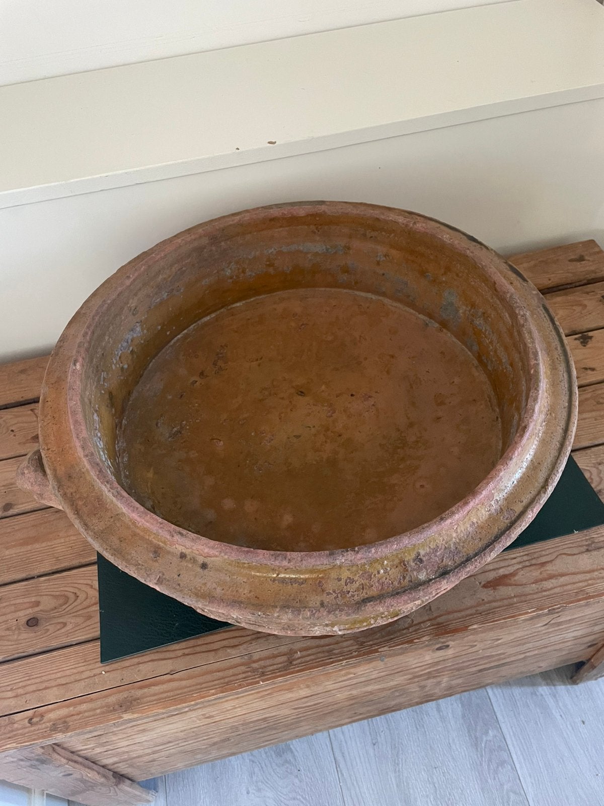 Gave antieke aardewerken melkteil (ca. 1750-1850) • Ø 42 cm, Ophalen