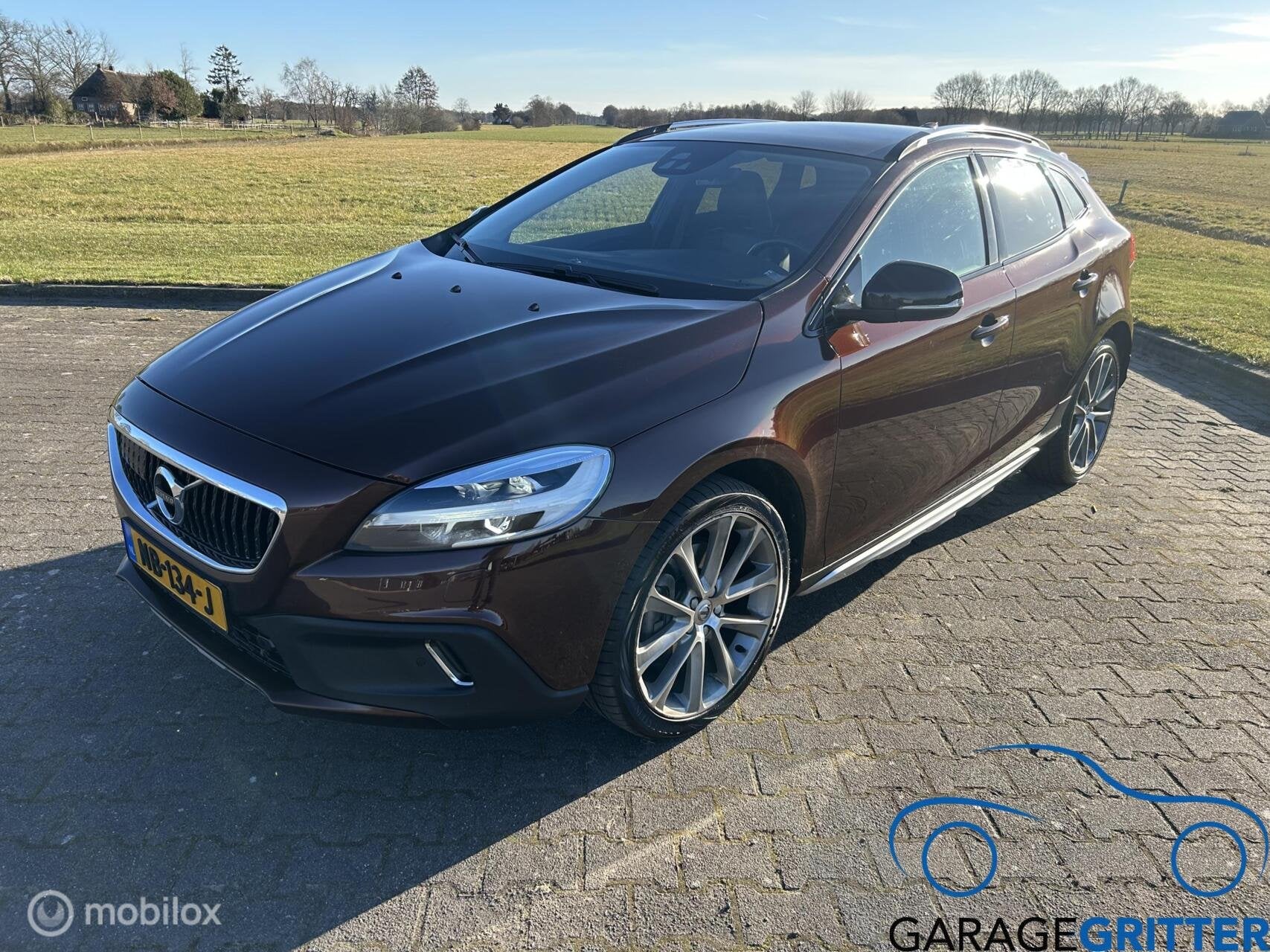 Volvo V40 Cross Country 2.0 D2 Momentum, Euro 6, 4 cilinders, Bedrijf, 26 km/l